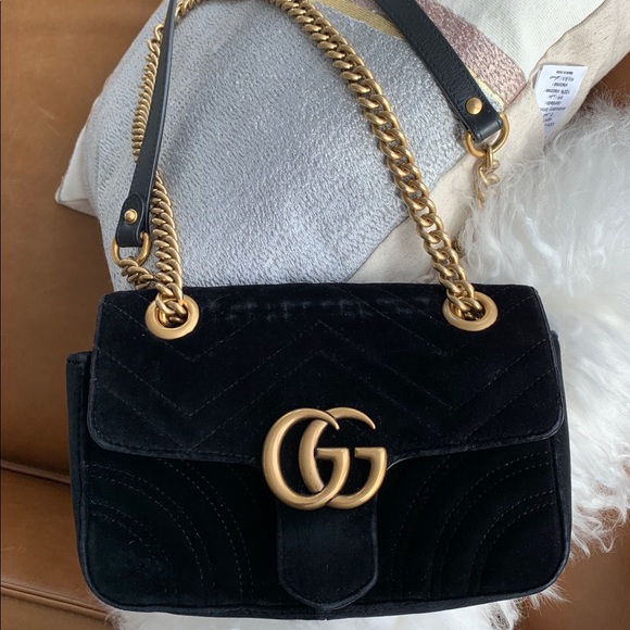 **SOLD** GUCCI BLACK velvet small GG Marmont bag - Picture 4 of 11